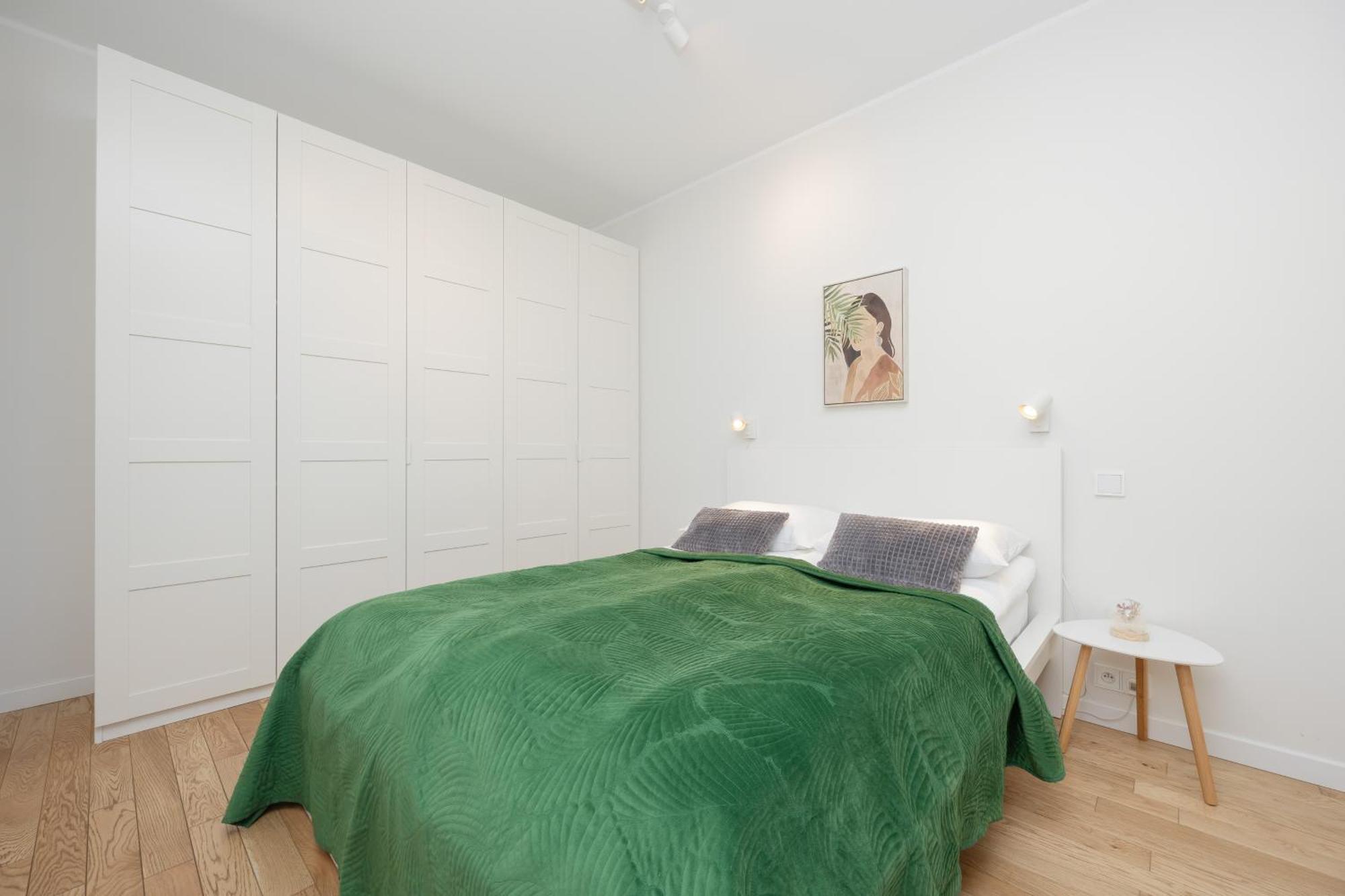 Srodmiescie Warsaw Muranow Apartments With Parking By Noclegi Renters Eksteriør bilde